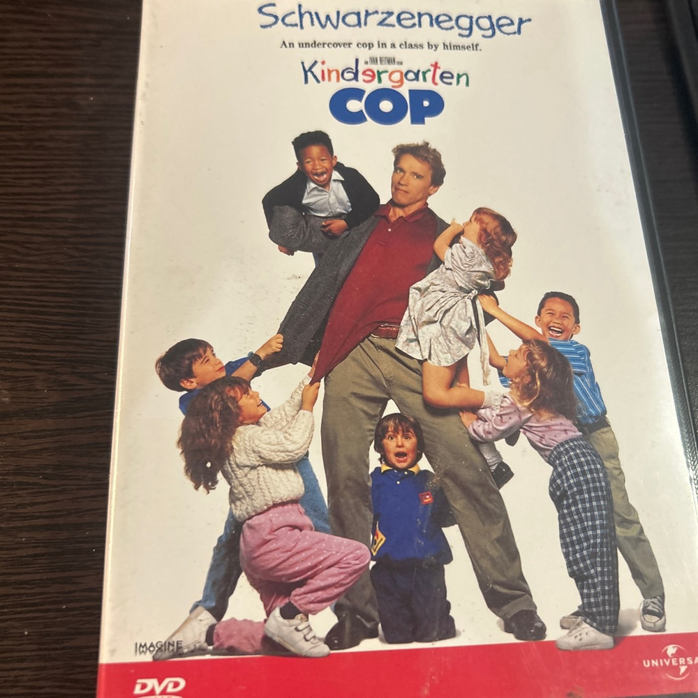 Unisex Universal Kindergarten Cop DVD One Size White Red